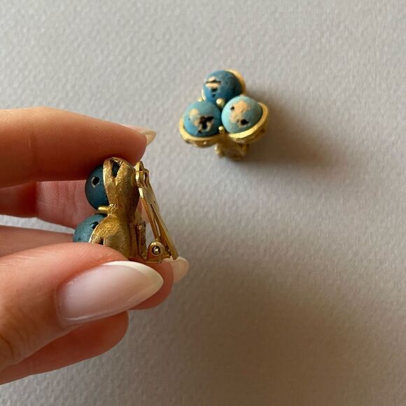 Gold and Blue Cluster Earrings M382 - Picture 2 of 3